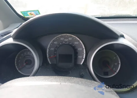 2010 Honda Fit Sport z USA, uszkodzony, nr VIN JHMGE8H45AC017106